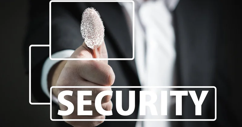 What are 5 rules for a strong password?
